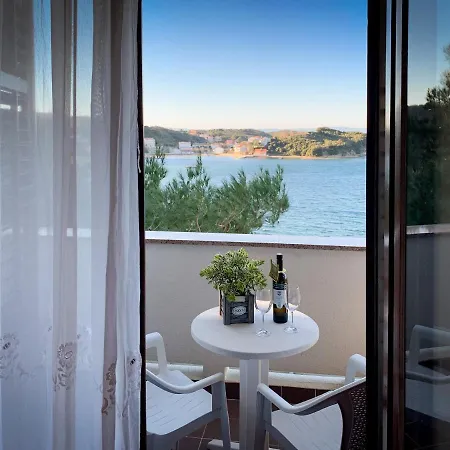 Apartements And Next To The Sea - Belveder Rab Sea And Sunset Wiew Nocleg ze śniadaniem 4*