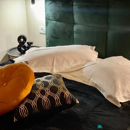 Apartements And Next To The Sea - Belveder Rab *