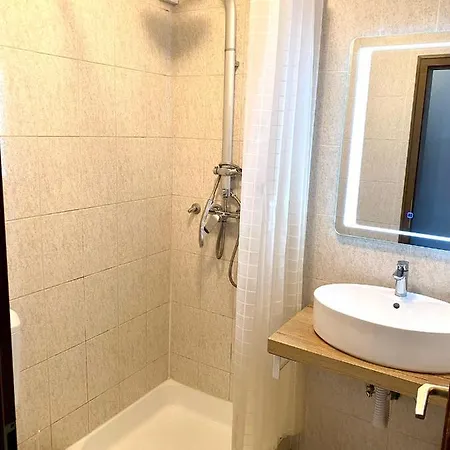 فندق مبيت وإفطار Apartements And Next To The Sea - Belveder Rab Sea And Sunset Wiew 4*