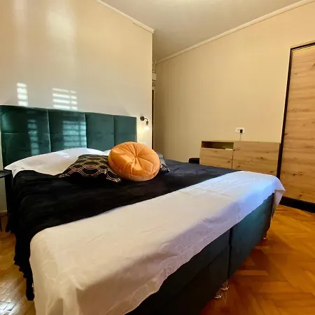 فندق مبيت وإفطار Apartements And Next To The Sea - Belveder Rab Sea And Sunset Wiew 4*