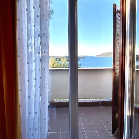 Apartements And Next To The Sea - Belveder Rab Sea And Sunset Wiew