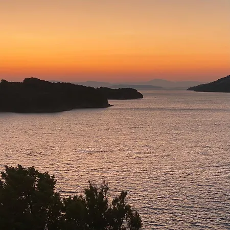 فندق مبيت وإفطار Apartements And Next To The Sea - Belveder Rab Sea And Sunset Wiew