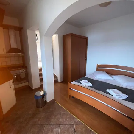 Apartements And Next To The Sea - Belveder Rab Sea And Sunset Wiew