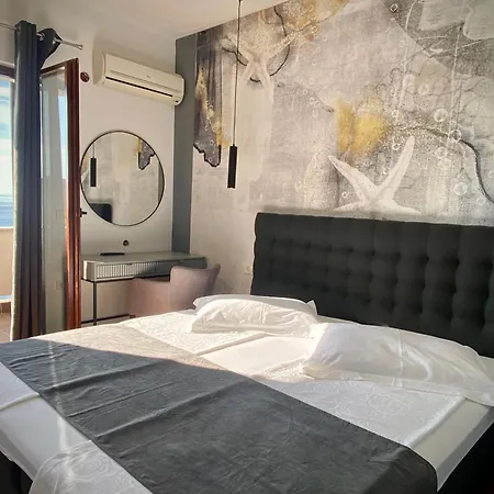 فندق مبيت وإفطار Apartements And Next To The Sea - Belveder Rab Sea And Sunset Wiew سوبيتارسكا دراغا