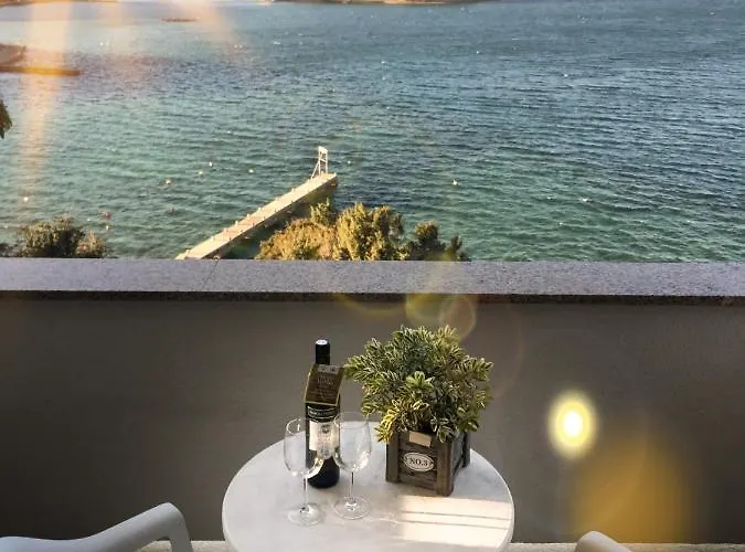 Apartements And Next To The Sea - Belveder Rab Sea And Sunset Wiew B&B 4*