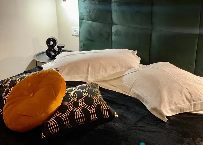 Apartements And Next To The Sea - Belveder Rab Sea And Sunset Wiew 4*