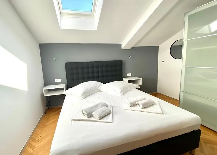 Apartements And Next To The Sea - Belveder Rab Sea And Sunset Wiew B&B 4*