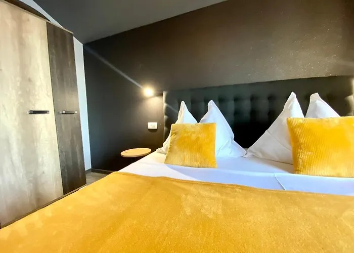 Apartements And Next To The Sea - Belveder Rab Sea And Sunset Wiew 4*
