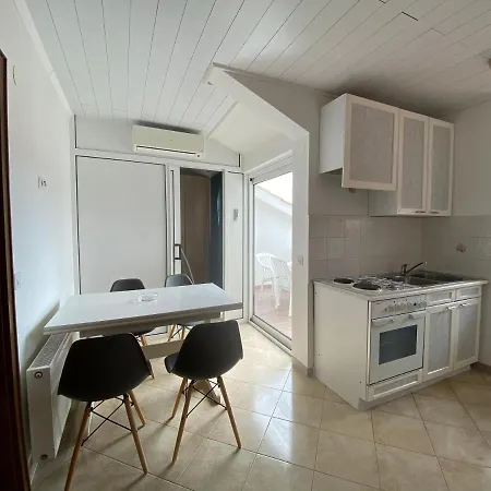 Apartements And Next To The Sea - Belveder Rab فندق مبيت وإفطار سوبيتارسكا دراغا