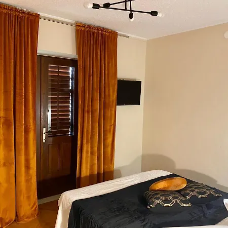 Apartements And Next To The Sea - Belveder Rab 住宿加早餐酒店