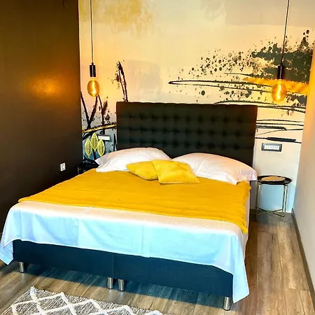 Apartements And Next To The Sea - Belveder Rab 住宿加早餐酒店 *