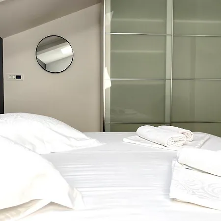 Apartements And Next To The Sea - Belveder Rab * سوبيتارسكا دراغا