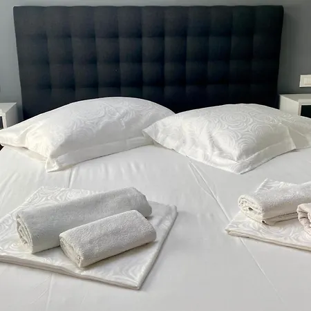 住宿加早餐酒店 Apartements And Next To The Sea - Belveder Rab *