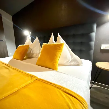 Apartements And Next To The Sea - Belveder Rab 住宿加早餐酒店 *