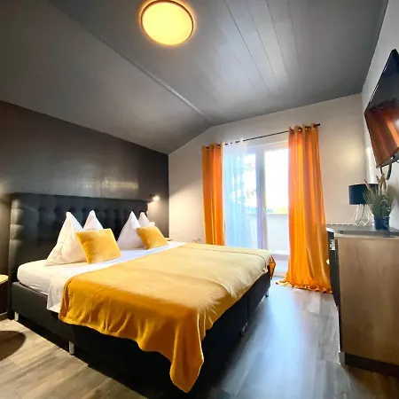 Apartements And Next To The Sea - Belveder Rab Sea And Sunset Wiew Bed & Breakfast 4*