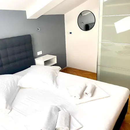 Apartements And Next To The Sea - Belveder Rab Sea And Sunset Wiew 4*
