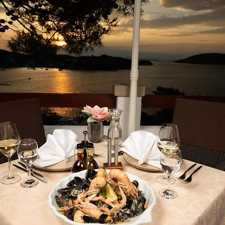 Apartements And Next To The Sea - Belveder Rab Supetarska Draga