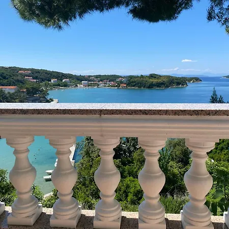 Apartements And Next To The Sea - Belveder Rab Bed and Breakfast