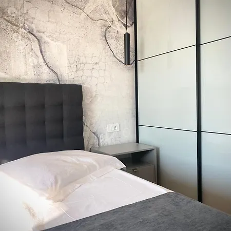 Apartements And Next To The Sea - Belveder Rab *