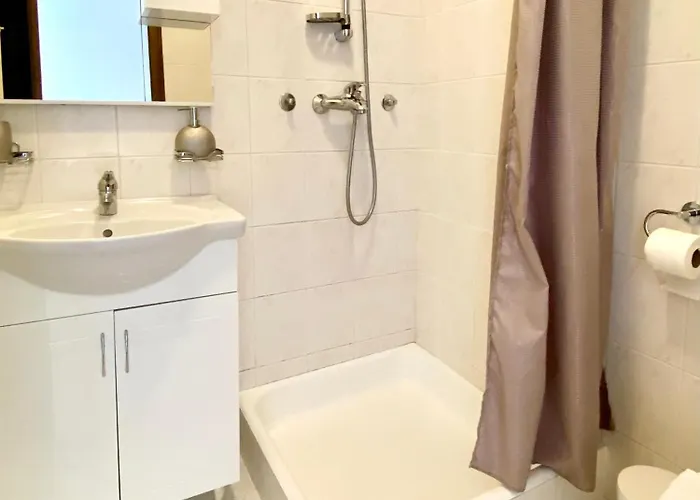 Apartements And Next To The Sea - Belveder Rab Sea And Sunset Wiew 4*